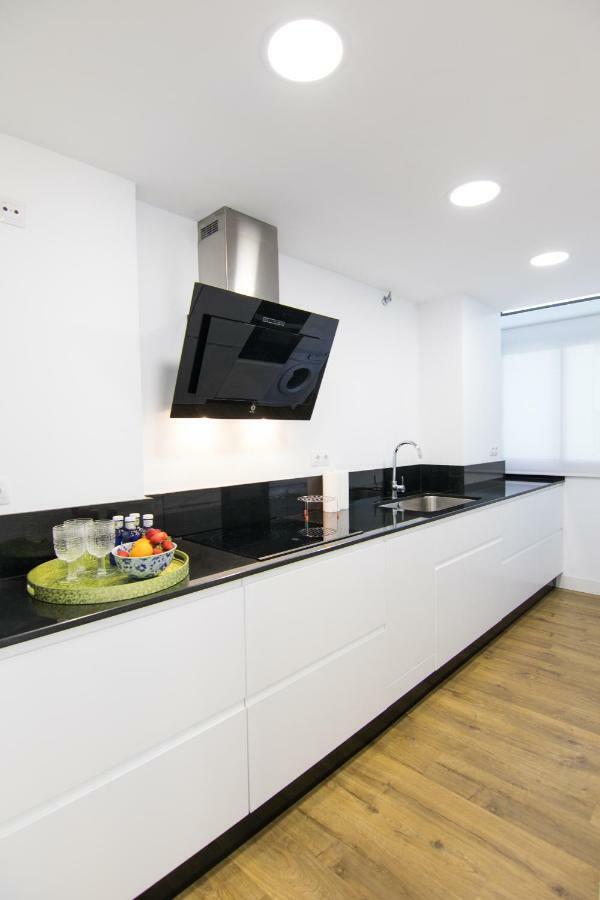 Homeforguest Stylish And Modern Apartment Overlooking Las Canteras Лас-Пальмас-де-Гран-Канарія Екстер'єр фото
