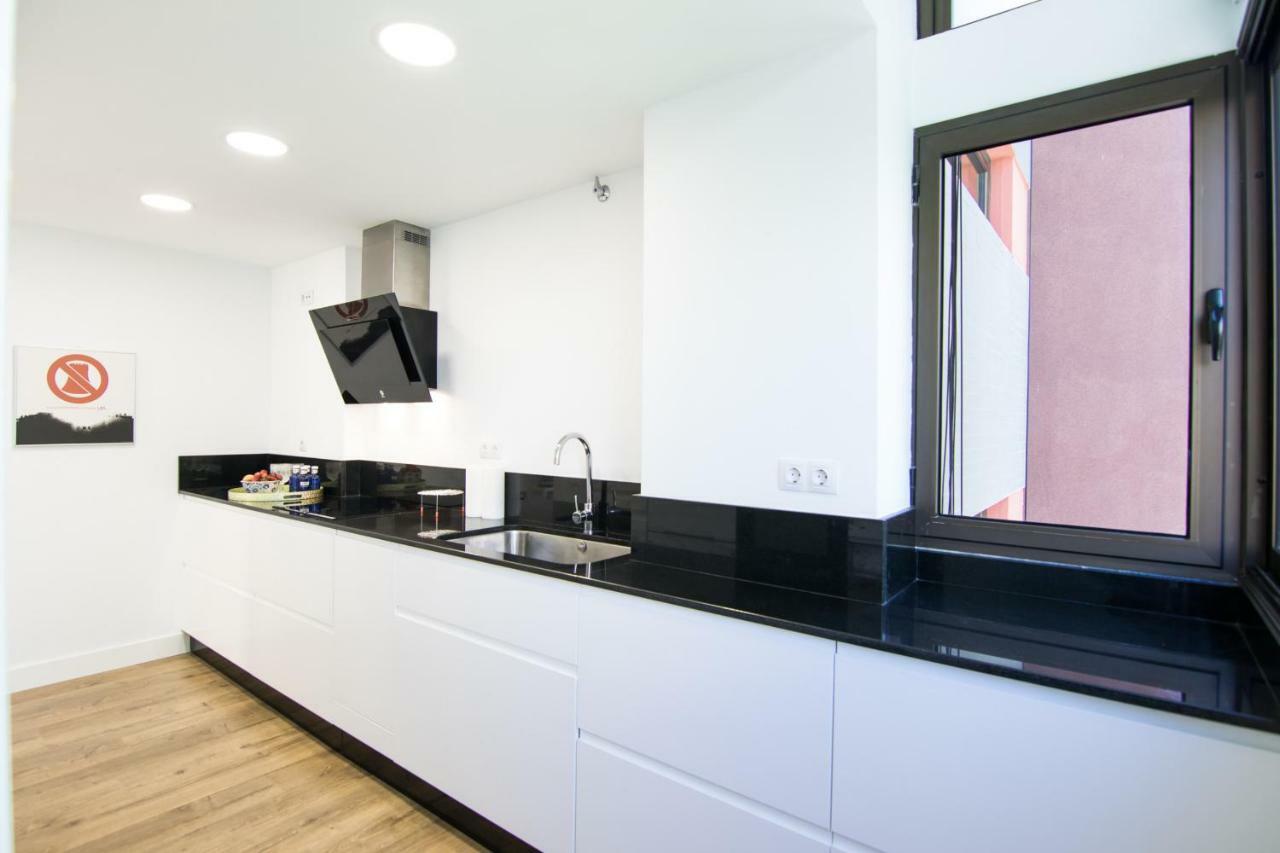 Homeforguest Stylish And Modern Apartment Overlooking Las Canteras Лас-Пальмас-де-Гран-Канарія Екстер'єр фото